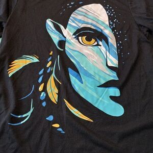 Avatar Black size XL 15-17 Rounded Hem T-shirt